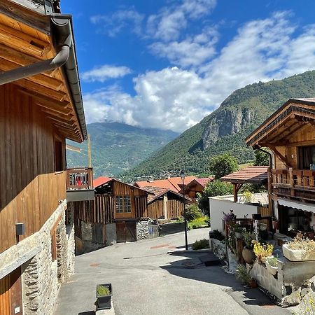 Maison De Village Au Pied Des 3 Vallees Villarlurin ภายนอก รูปภาพ