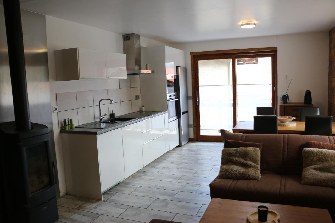 Maison De Village Au Pied Des 3 Vallees Villarlurin ภายนอก รูปภาพ